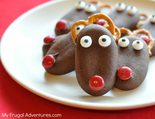 Easy Reindeer Christmas Cookies- so fun for kids and very quick to assemble.
