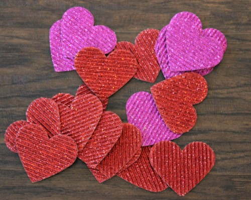 Valentine's Day Garland- Easy Valentine's Day Craft Project