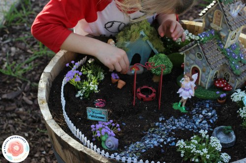 A Fairy Garden For Indoor Or Outdoor, How To Build A Fairy Garden Outside