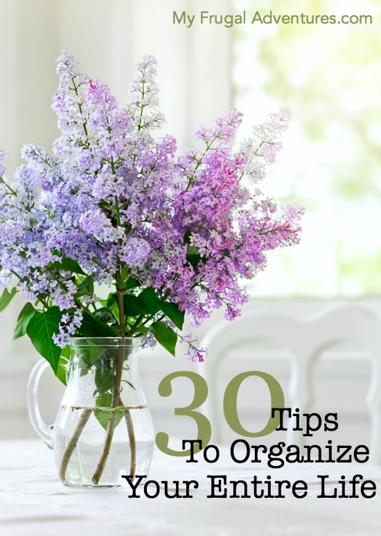jpg2013051100455834930 bunch lilac in vase on table